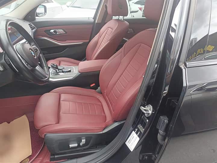 Фото 15 - BMW 3 Series