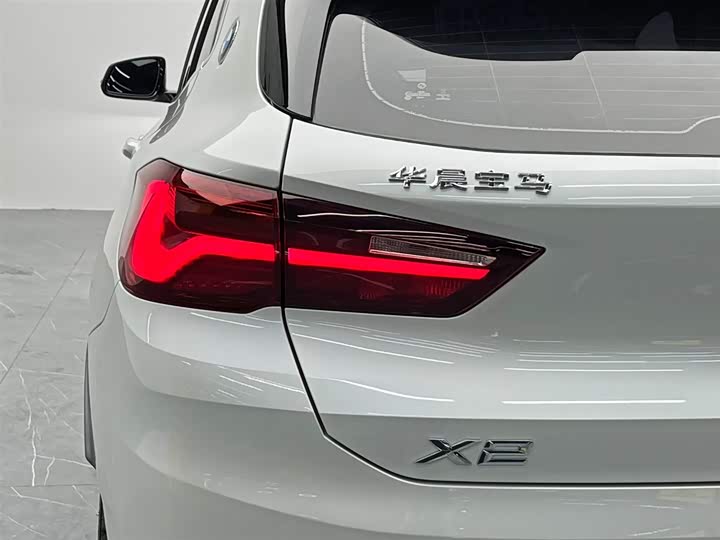 Фото 10 - BMW X2