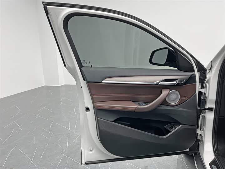 Фото 15 - BMW X2