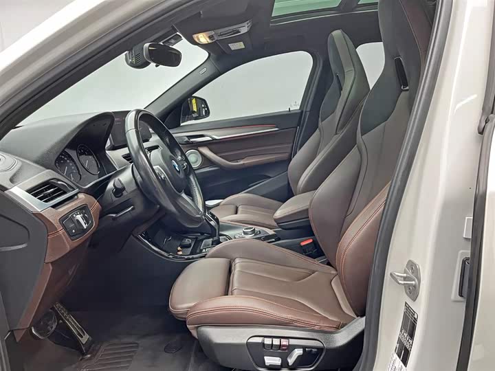 Фото 17 - BMW X2