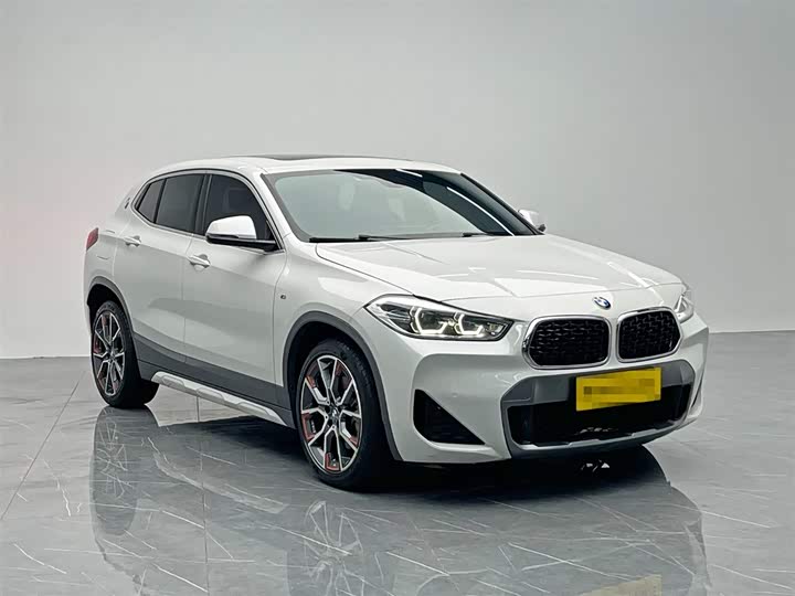 Фото 8 - BMW X2