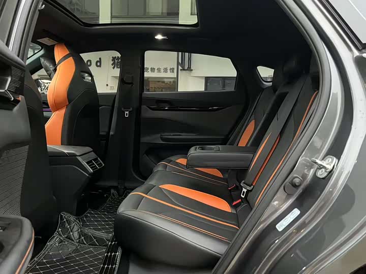 Фото 6 - Changan UNI-V