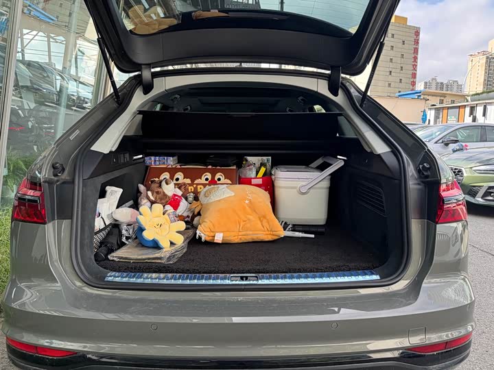 Фото 10 - Audi A6