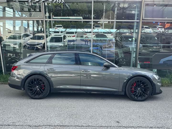 Фото 5 - Audi A6