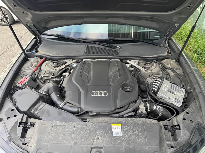 Фото 9 - Audi A6