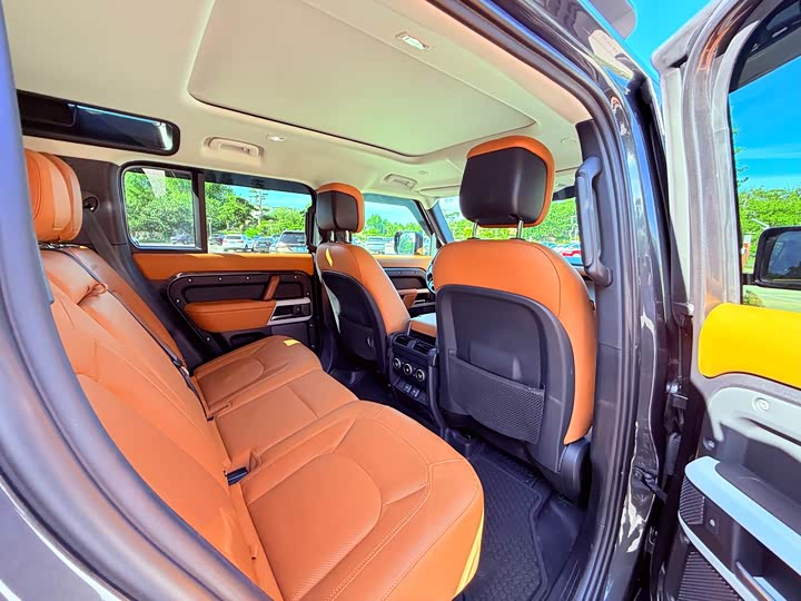 Фото 14 - Land Rover Defender