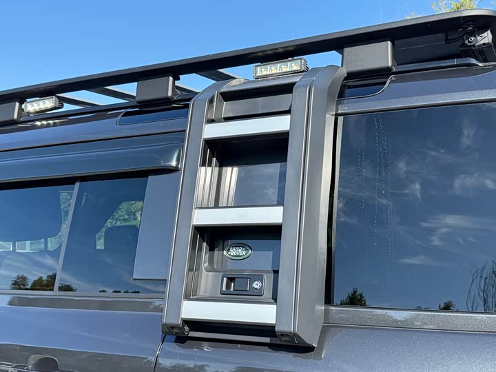 Фото 17 - Land Rover Defender