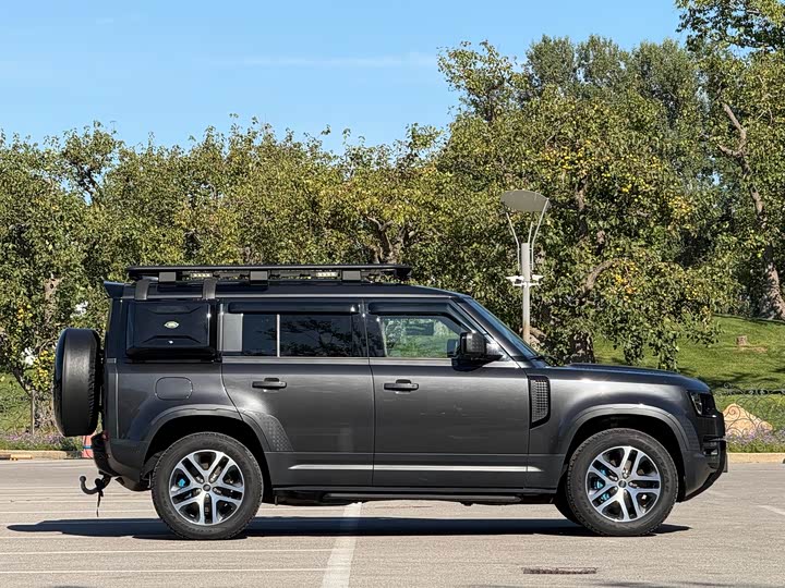 Фото 18 - Land Rover Defender