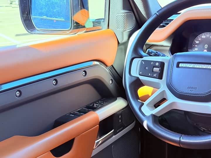 Фото 6 - Land Rover Defender