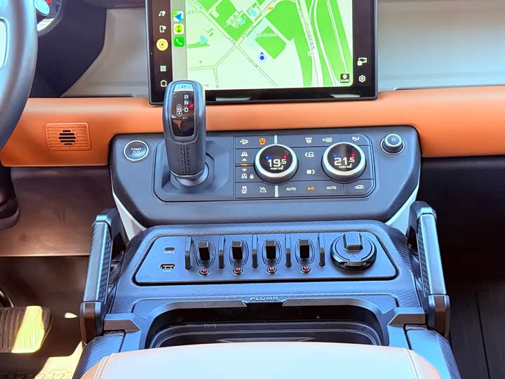 Фото 7 - Land Rover Defender