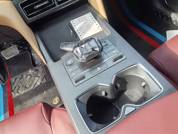 Фото 10 - BYD Song L DM-i Hybrid