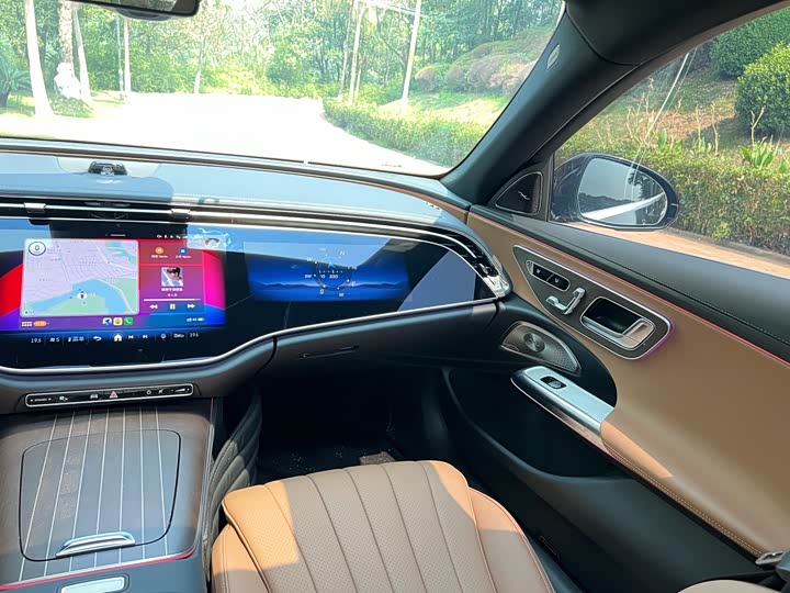 Фото 11 - Mercedes-Benz E-Class