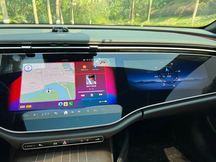 Фото 13 - Mercedes-Benz E-Class