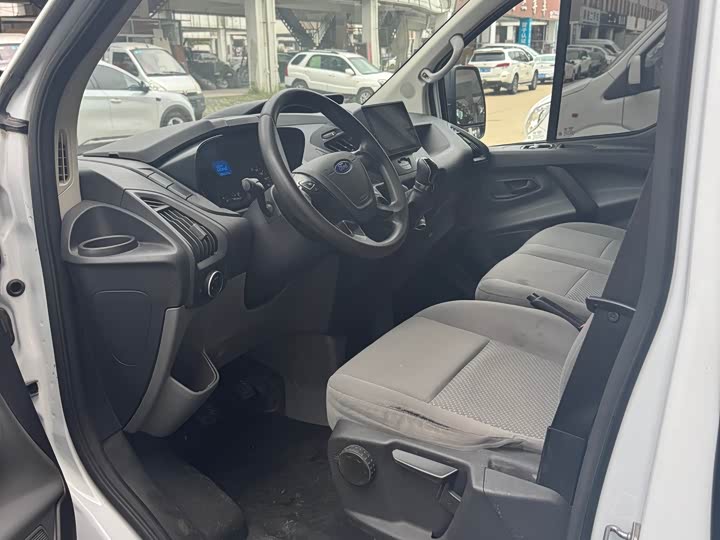 Фото 12 - Ford Transit