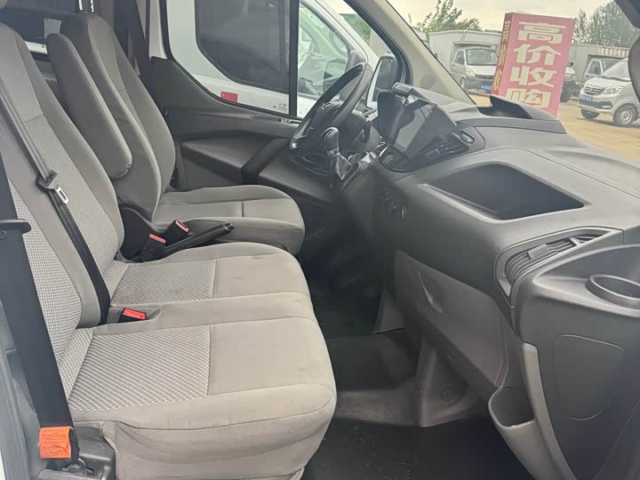 Фото 3 - Ford Transit