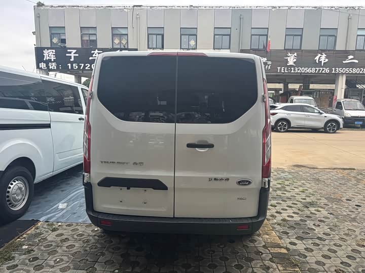 Фото 7 - Ford Transit