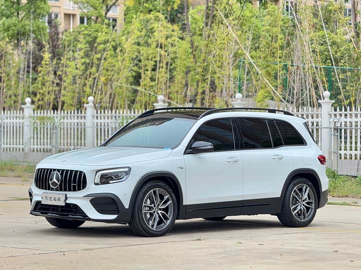 Фото 3 - Mercedes-Benz GLB-Class AMG