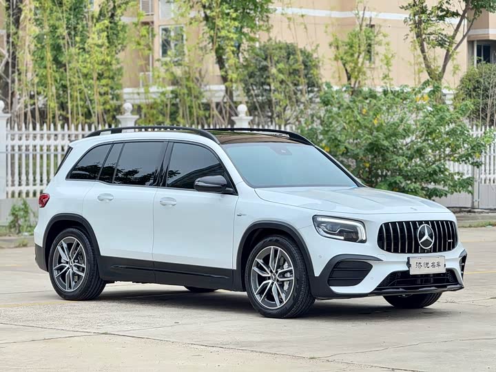 Фото 4 - Mercedes-Benz GLB-Class AMG