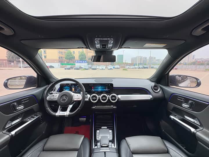 Фото 9 - Mercedes-Benz GLB-Class AMG