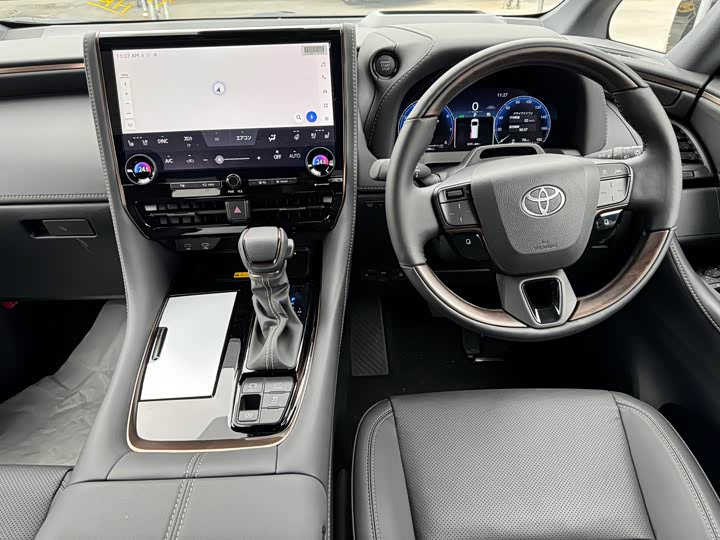 Фото 3 - Toyota Alphard