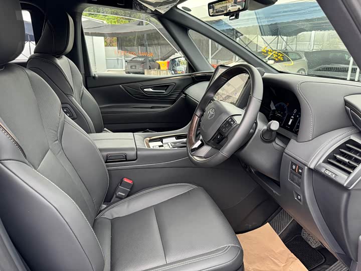 Фото 4 - Toyota Alphard