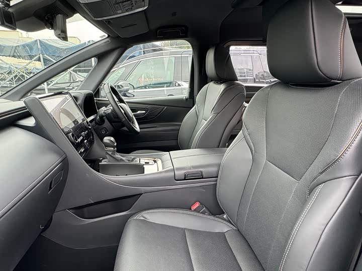 Фото 5 - Toyota Alphard