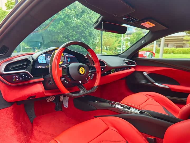 Photo 16 - Ferrari 296