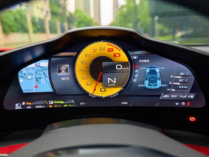 Photo 21 - Ferrari 296