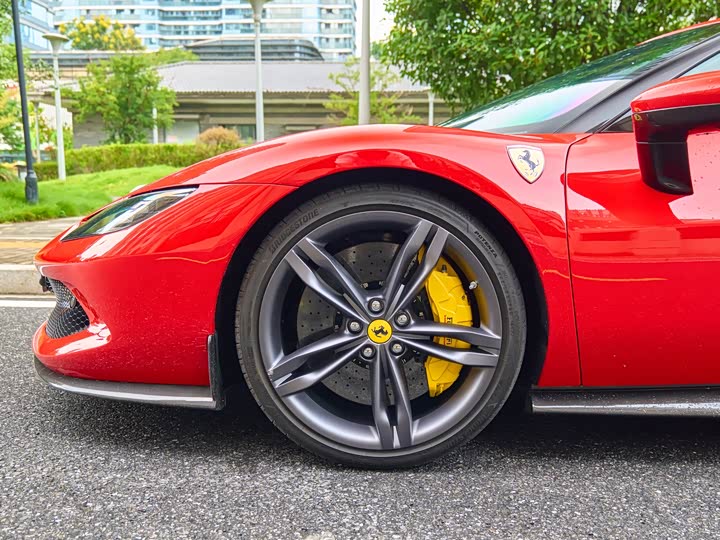 Photo 5 - Ferrari 296