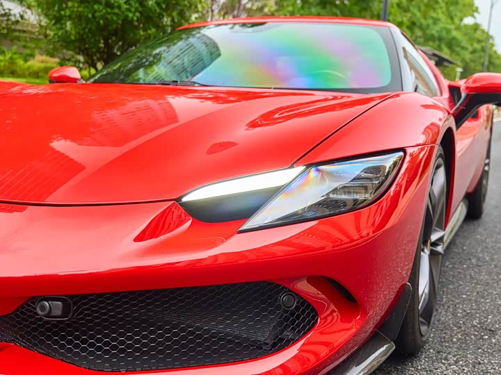 Photo 6 - Ferrari 296