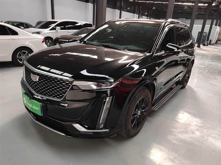 Фото 1 - Cadillac XT6
