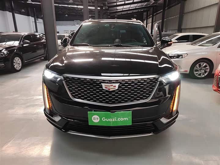 Фото 3 - Cadillac XT6