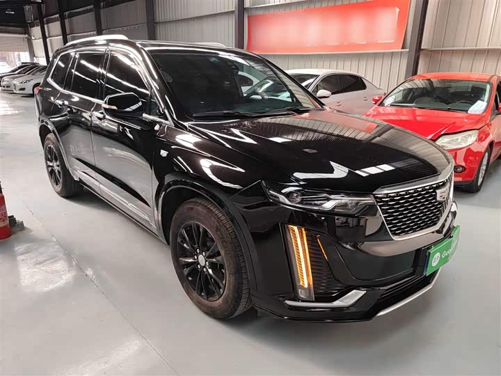 Фото 4 - Cadillac XT6