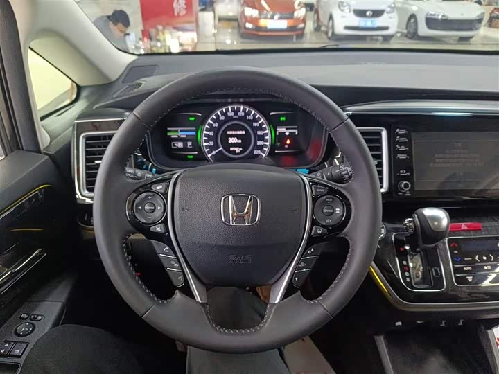 Фото 4 - Honda Elysion