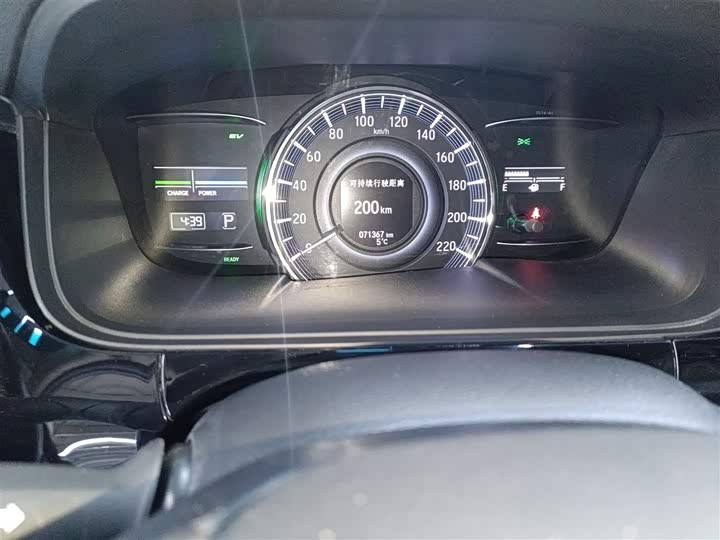 Фото 6 - Honda Elysion