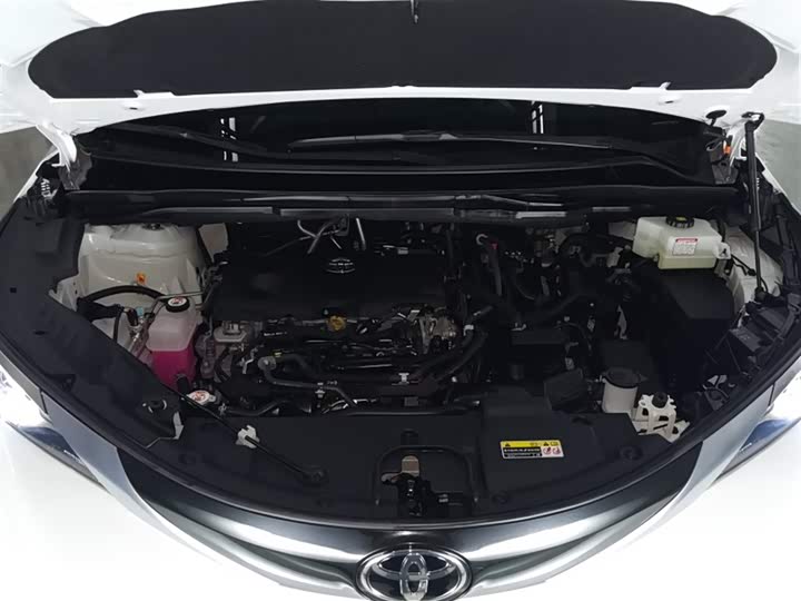 Фото 15 - Toyota Granvia