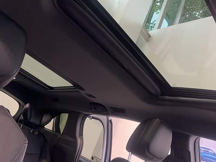 Фото 4 - Toyota Granvia