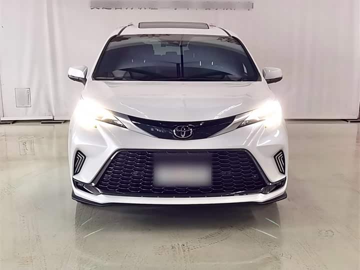 Фото 6 - Toyota Granvia