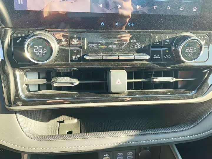 Фото 14 - Toyota Highlander