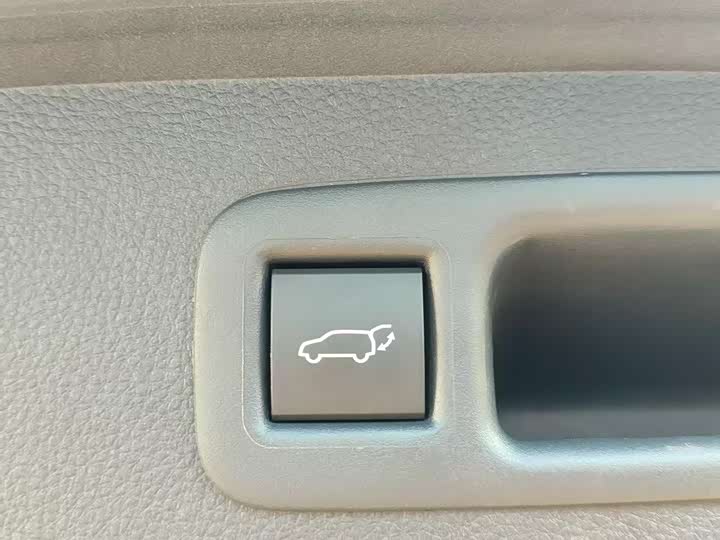 Фото 20 - Toyota Highlander