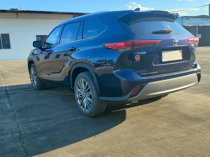 Фото 7 - Toyota Highlander