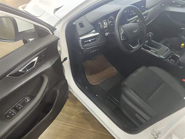 Фото 16 - Chery Tiggo 5x