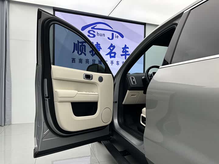 Фото 11 - LiXiang L9