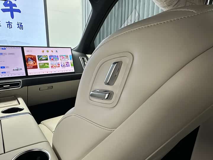 Фото 20 - LiXiang L9