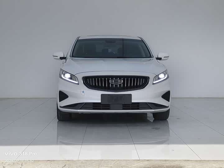 Фото 2 - Geely Emgrand GT