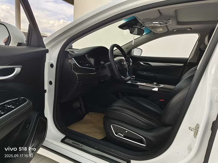 Фото 4 - Geely Emgrand GT