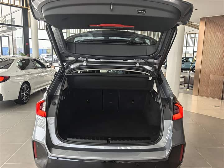 Фото 2 - BMW iX1