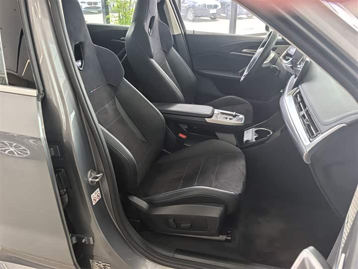 Фото 4 - BMW iX1