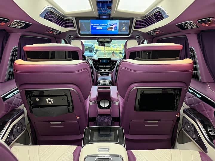 Фото 11 - Mercedes-Benz V-Class