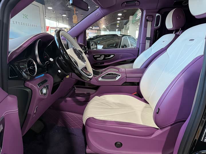 Фото 4 - Mercedes-Benz V-Class